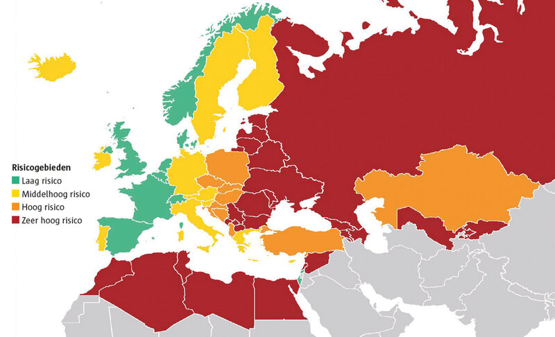 Deze figuur toont per land in Europa en deels in Azië en Afrika de risico-inschatting voor hart- en vaatziekten, gecategoriseerd als laag, middelhoog, hoog of zeer hoog.